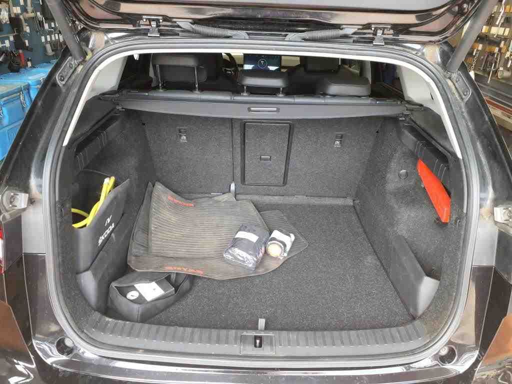Fahrzeugabbildung SKODA Enyaq 80 Suite AHK|ACC|LED|Navi|VirtualCP|Kamera