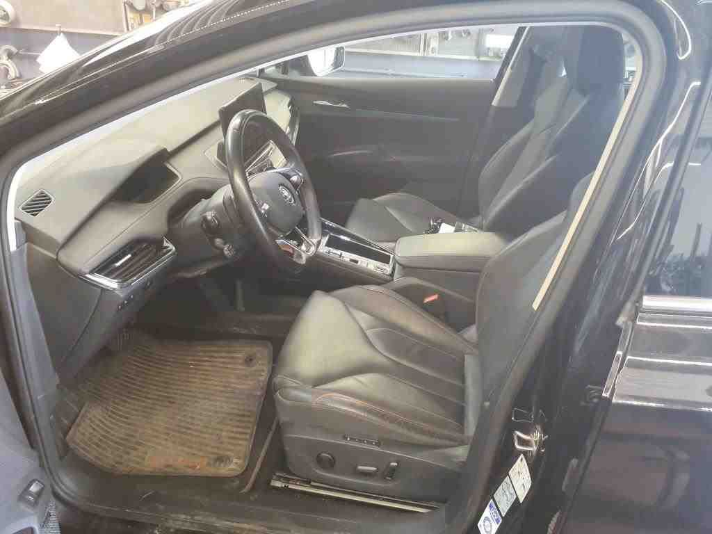 Fahrzeugabbildung SKODA Enyaq 80 Suite AHK|ACC|LED|Navi|VirtualCP|Kamera