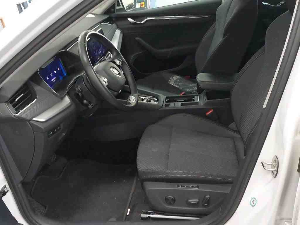 Fahrzeugabbildung SKODA Octavia Combi 2.0 TDI Style AHK|HUD|ACC|LED|Navi