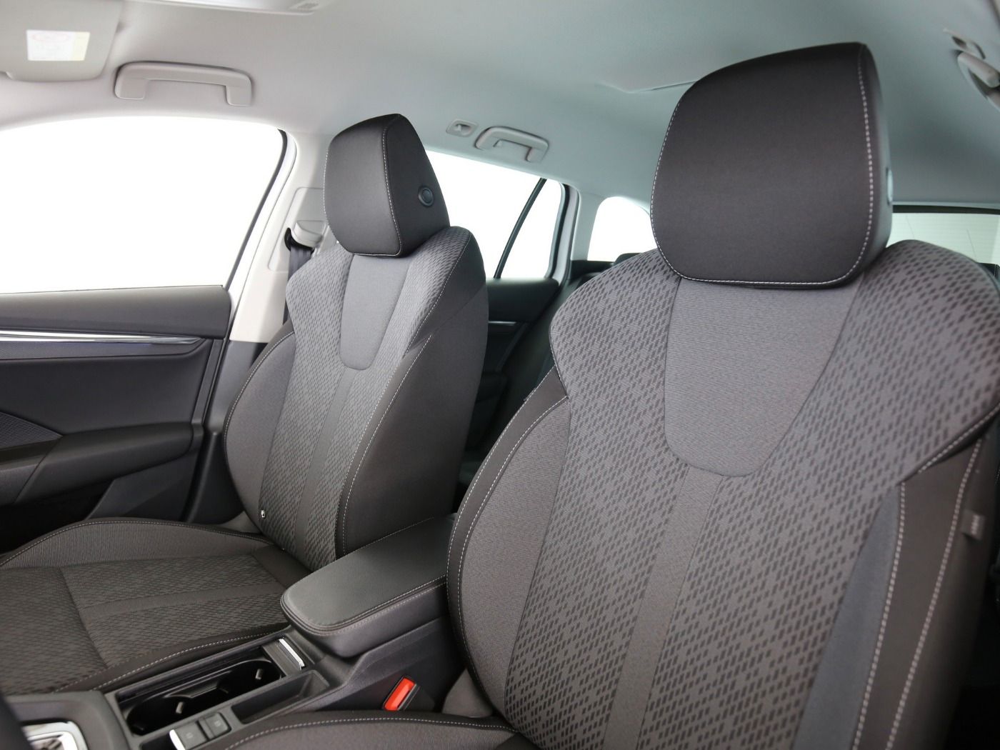 Fahrzeugabbildung SKODA Octavia Combi 2.0 TDI Style AHK|HUD|ACC|LED|Navi