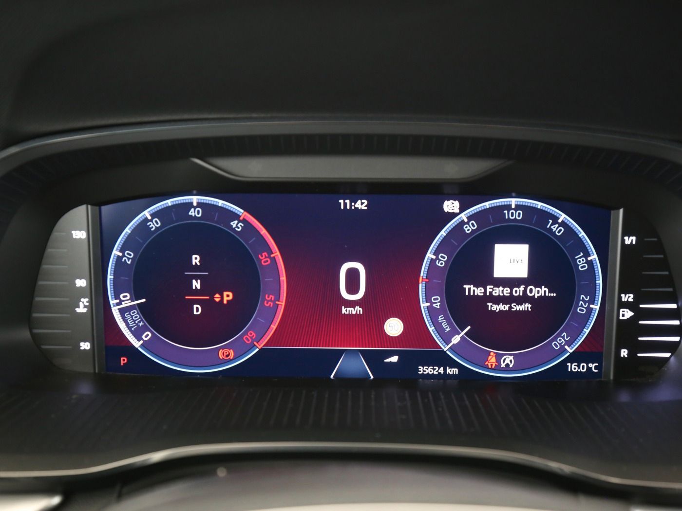 Fahrzeugabbildung SKODA Octavia Combi 2.0 TDI Style HUD|4xSHZG|ACC|LED