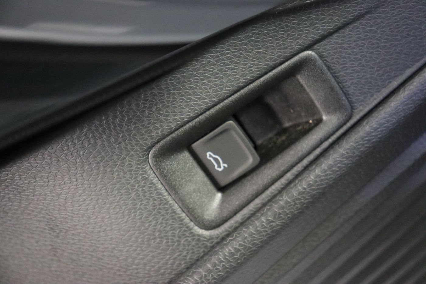 Fahrzeugabbildung Volkswagen ID.4 Pro 4Motion IQ.Light|Matrix|CarPlay|AHK|LM