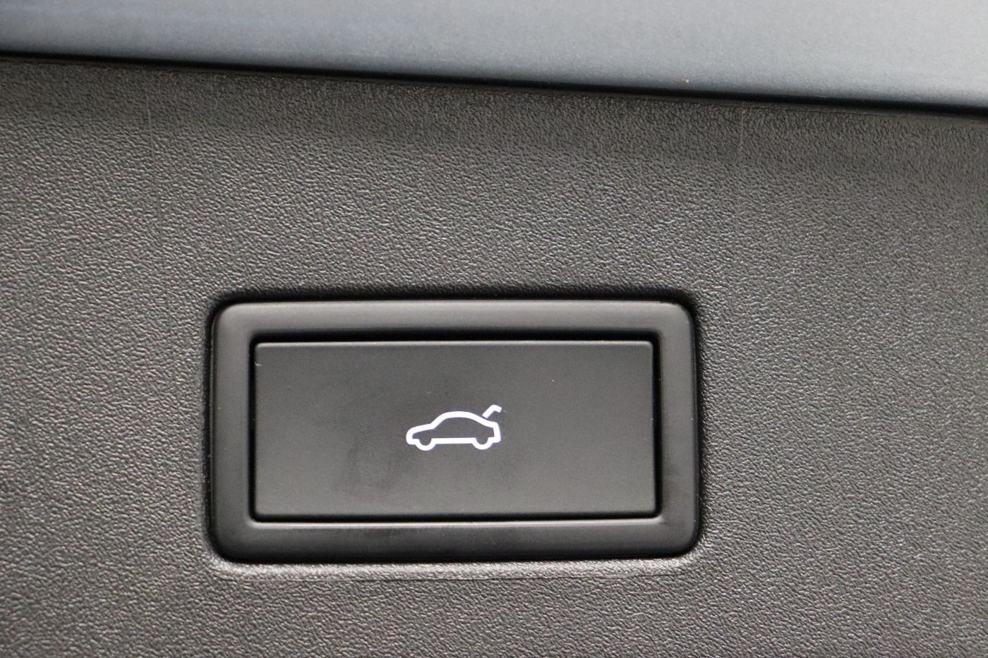 Fahrzeugabbildung Volkswagen ID.4 Pro 4Motion IQ.Light|Matrix|CarPlay|AHK|LM