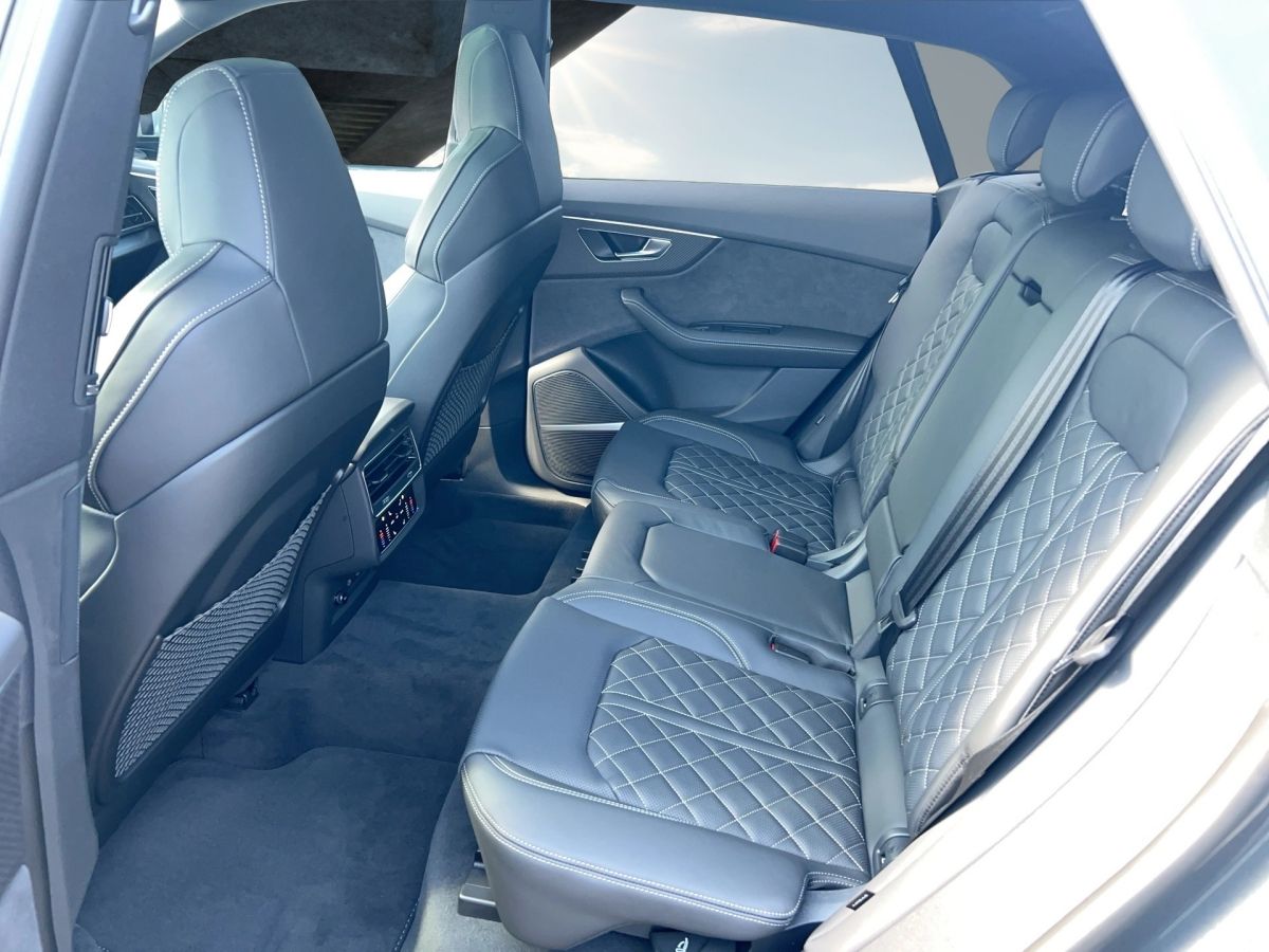 Fahrzeugabbildung Audi Q8 SUV 50TDI |Luft|Pano|AHK|