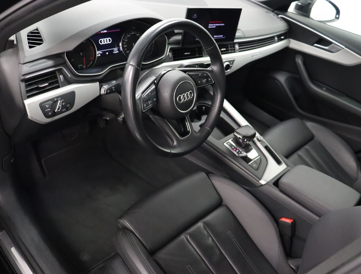 Fahrzeugabbildung Audi A4 45 TDI quattro tiptronic advanced |FLA|ACC|SD