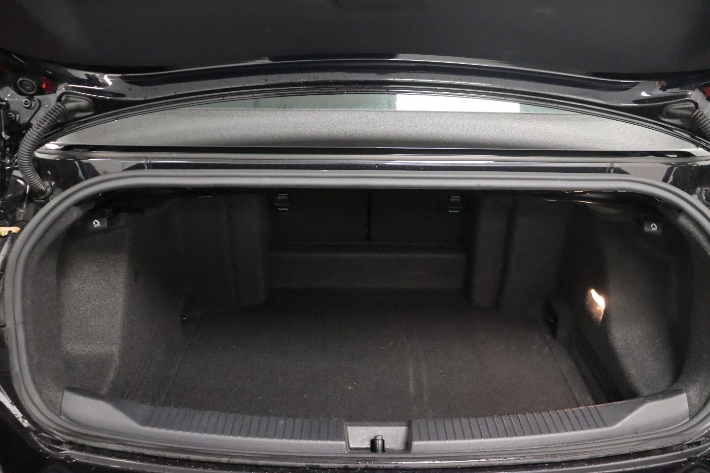 Fahrzeugabbildung Volkswagen T-Roc Cabriolet 1.5TSI DSG R-Line IQ.Light|ACC