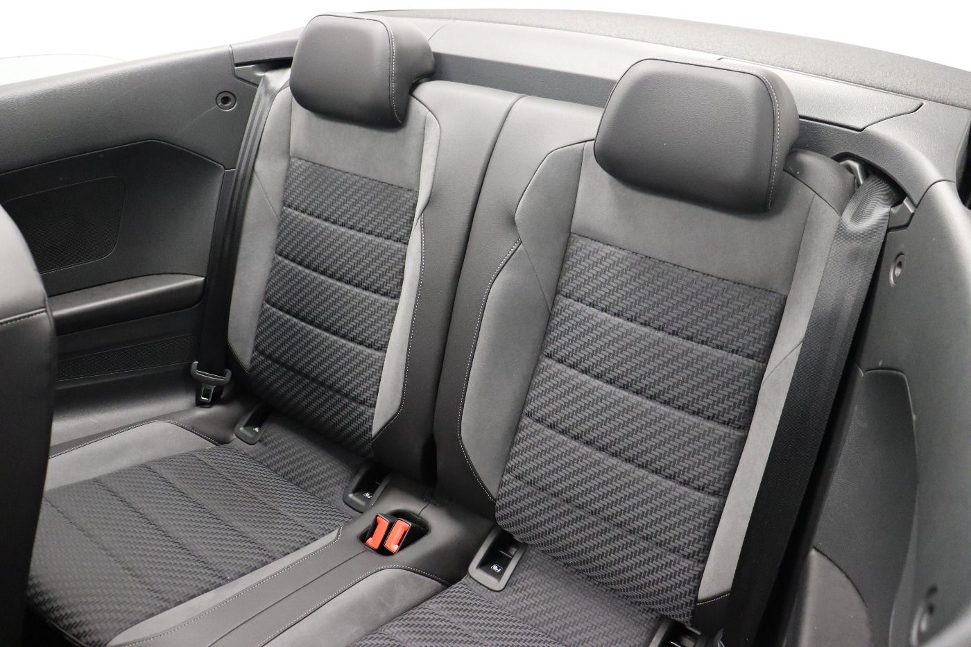 Fahrzeugabbildung Volkswagen T-Roc Cabriolet 1.5TSI DSG R-Line IQ.Light|ACC