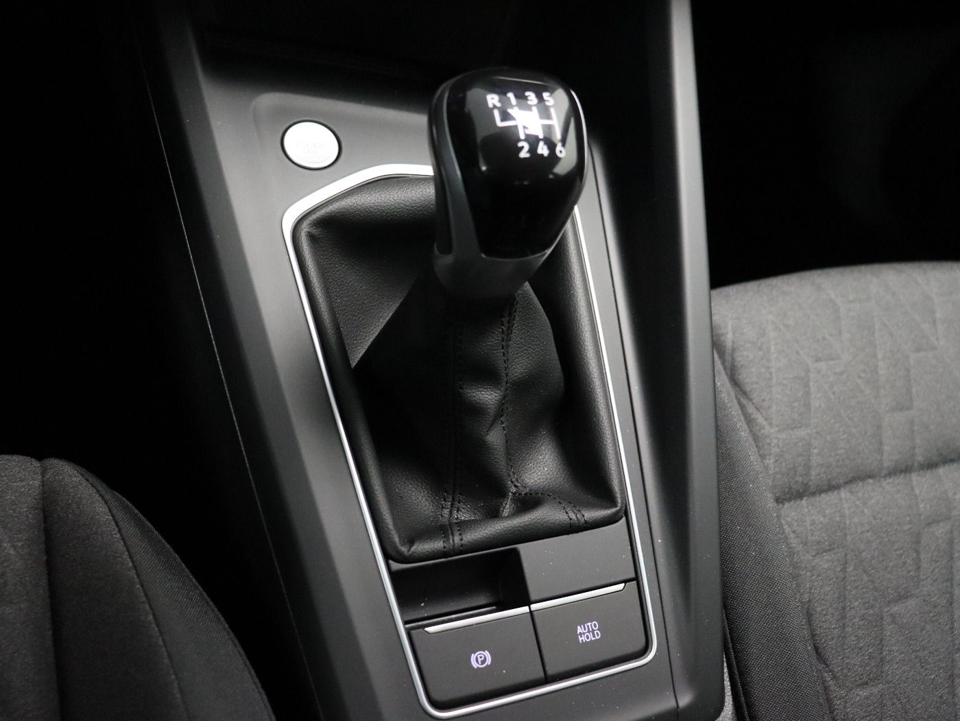 Fahrzeug autohaus mense Fahrzeugabbildung Volkswagen Golf VIII 1.5 TSI Life IQ.Light|Matrix|CarPlay|L