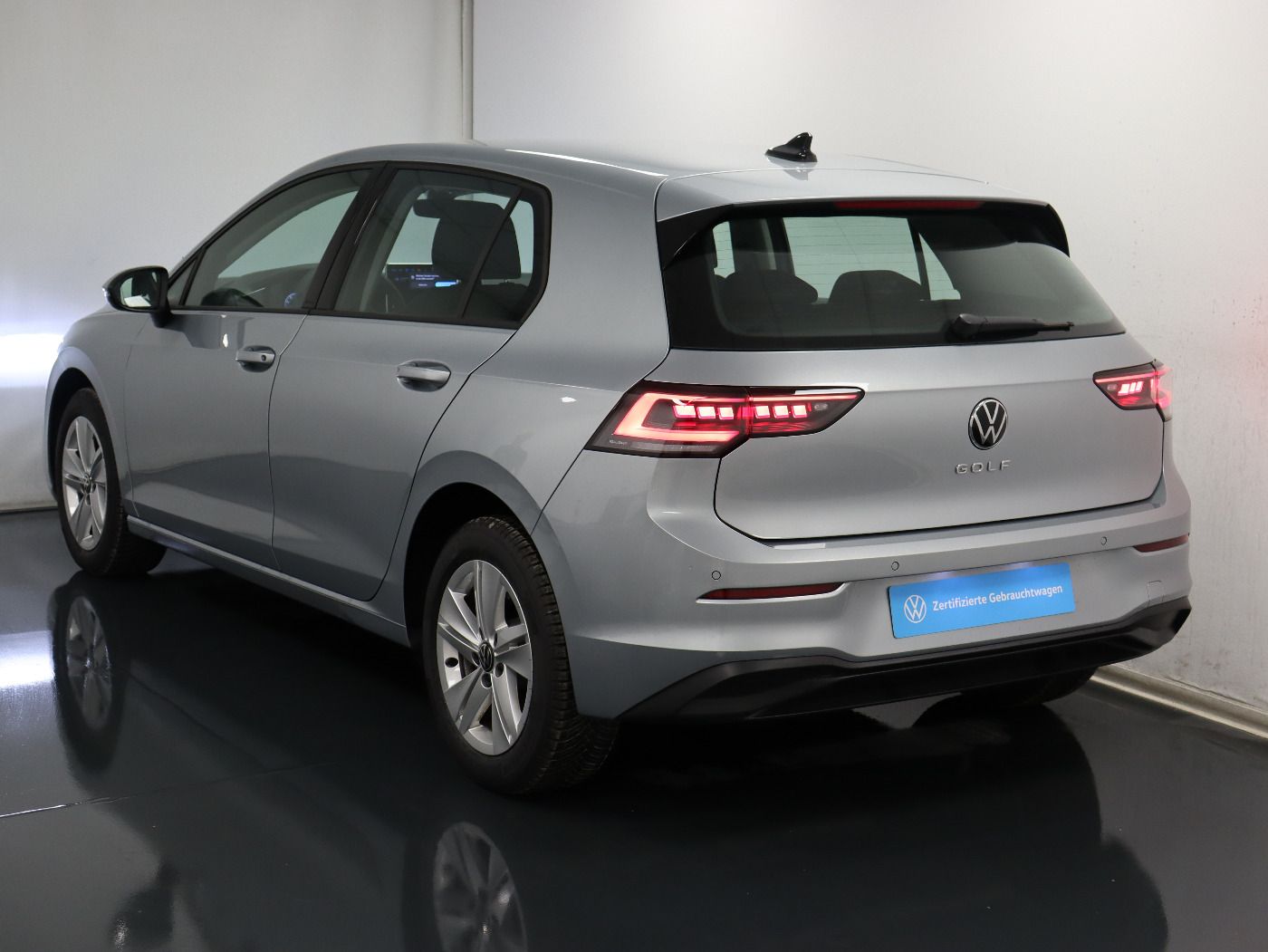 Fahrzeug autohaus mense Fahrzeugabbildung Volkswagen Golf VIII 1.5 TSI Life IQ.Light|Matrix|CarPlay|L