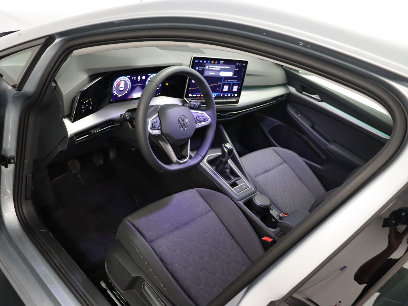 Fahrzeug autohaus mense Fahrzeugabbildung Volkswagen Golf VIII 1.5 TSI Life IQ.Light|Matrix|CarPlay|L