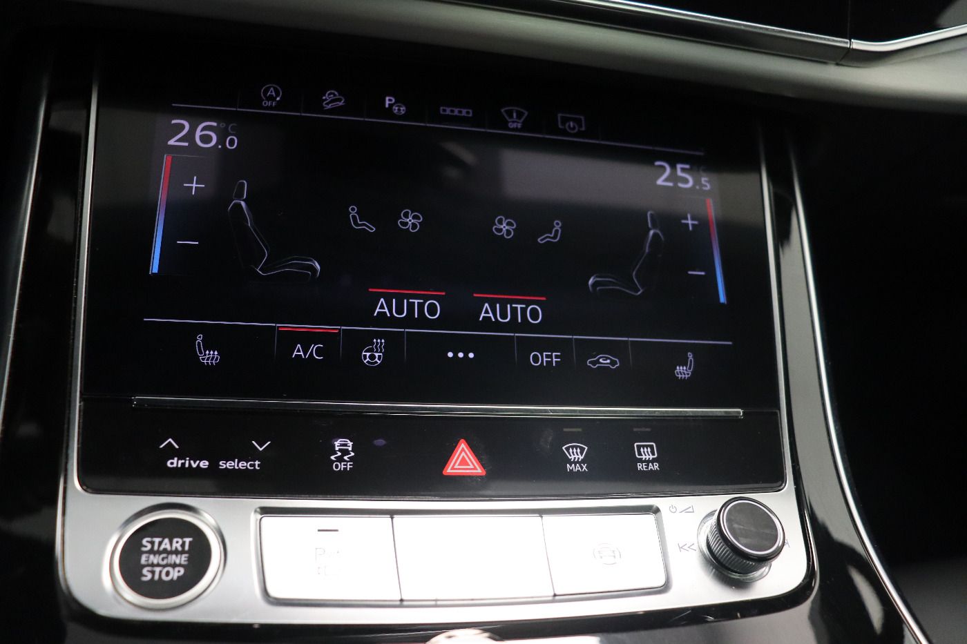 Fahrzeug autohaus mense Fahrzeugabbildung Audi Q7 45 TDI quattro tiptronic S line Matrix|AHK|LM