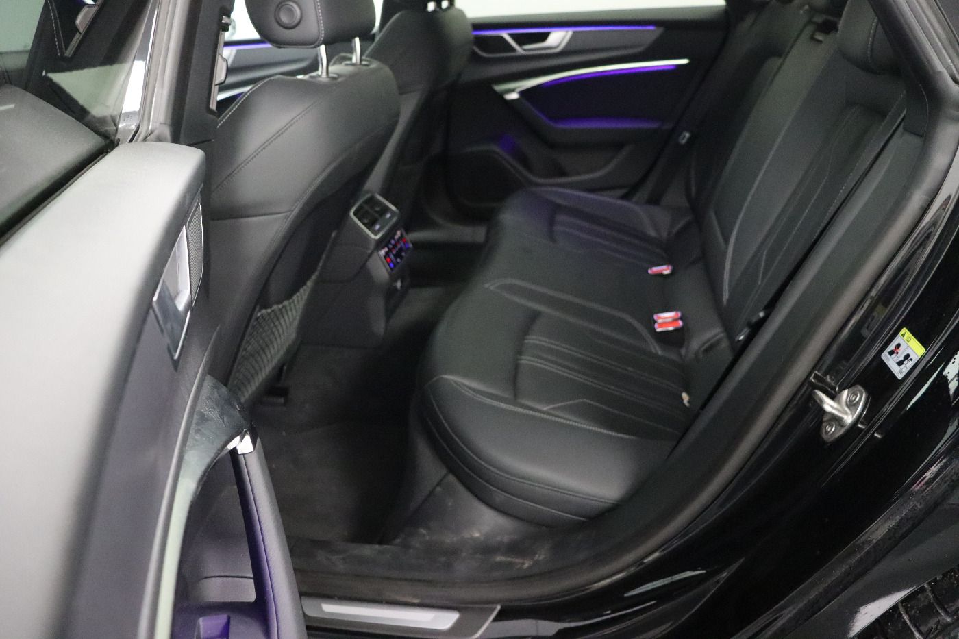 Fahrzeugabbildung Audi A7 Sportback 45 TDI quattro S tronic Matrix|AHK