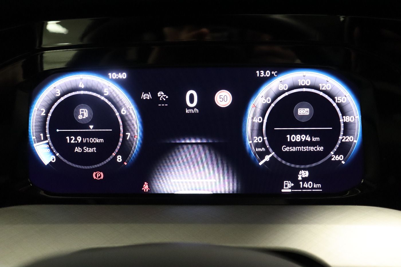 Fahrzeugabbildung Volkswagen Golf VIII Variant 1.5 TSI Life CarPlay|h/k|HUD|S