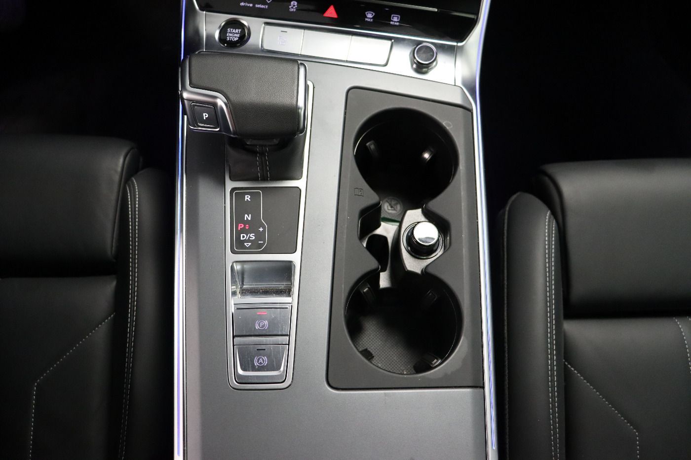 Fahrzeugabbildung Audi A7 Sportback 45 TDI quattro S tronic Matrix|AHK