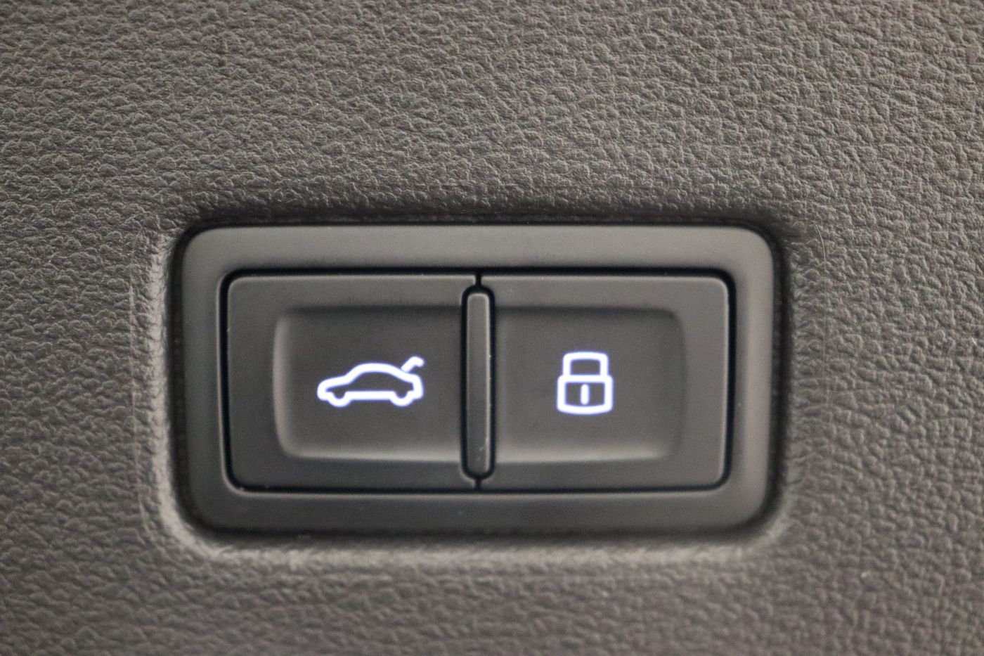 Fahrzeugabbildung Audi A7 Sportback 45 TDI quattro S tronic Matrix|AHK