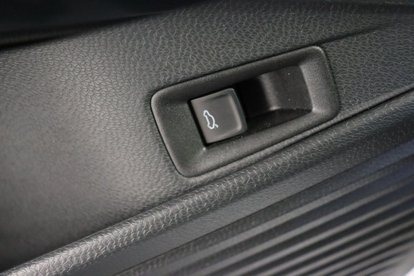 Fahrzeug autohaus mense Fahrzeugabbildung Volkswagen ID.4 Pro 4Motion IQ.Light|Matrix|CarPlay|h/k|LM