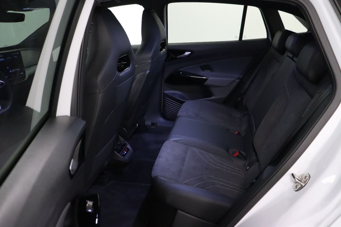 Fahrzeug autohaus mense Fahrzeugabbildung Volkswagen ID.4 Pro 4Motion IQ.Light|Matrix|CarPlay|h/k|LM