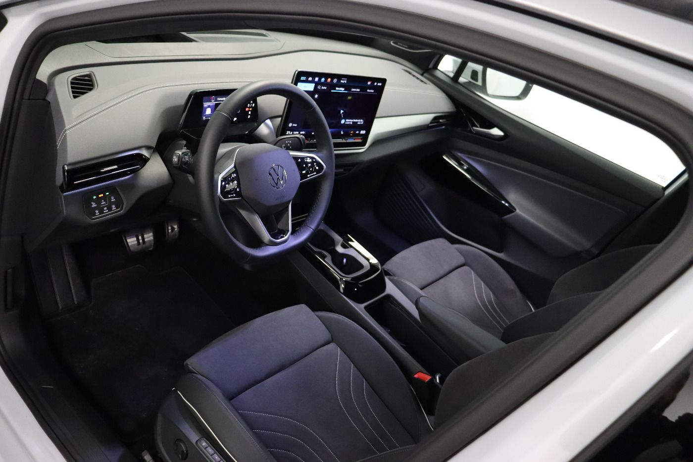 Fahrzeug autohaus mense Fahrzeugabbildung Volkswagen ID.4 Pro 4Motion IQ.Light|Matrix|CarPlay|h/k|LM