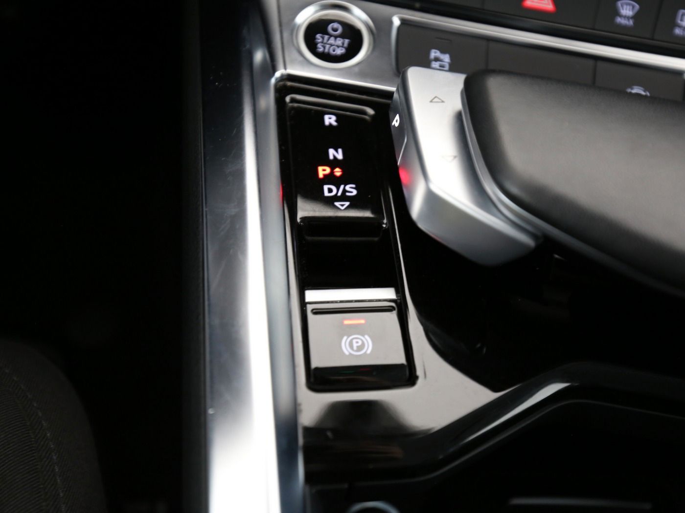 Fahrzeugabbildung Audi e-tron 50 quattro advanced AHK|Luft|Standhzg|LED