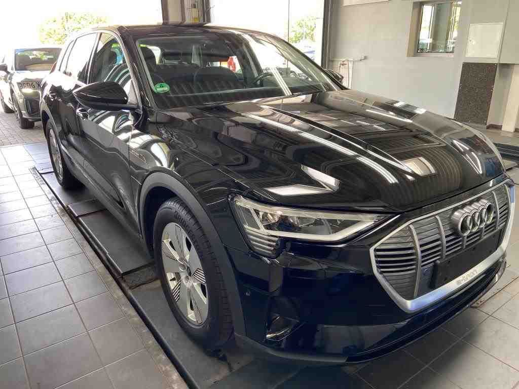 Fahrzeug autohaus mense Fahrzeugabbildung Audi e-tron 50 quattro Basis AHK|Luft|Standhzg|LED|LM