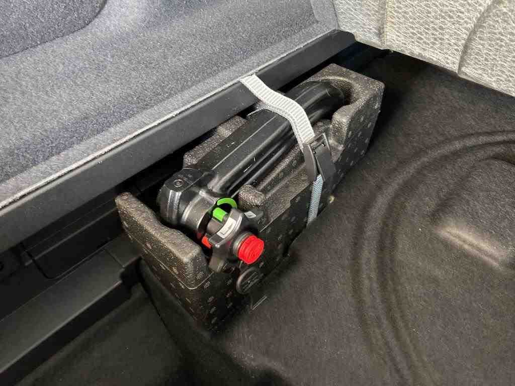 Fahrzeug autohaus mense Fahrzeugabbildung Audi e-tron 50 quattro Basis AHK|Luft|Standhzg|LED|LM