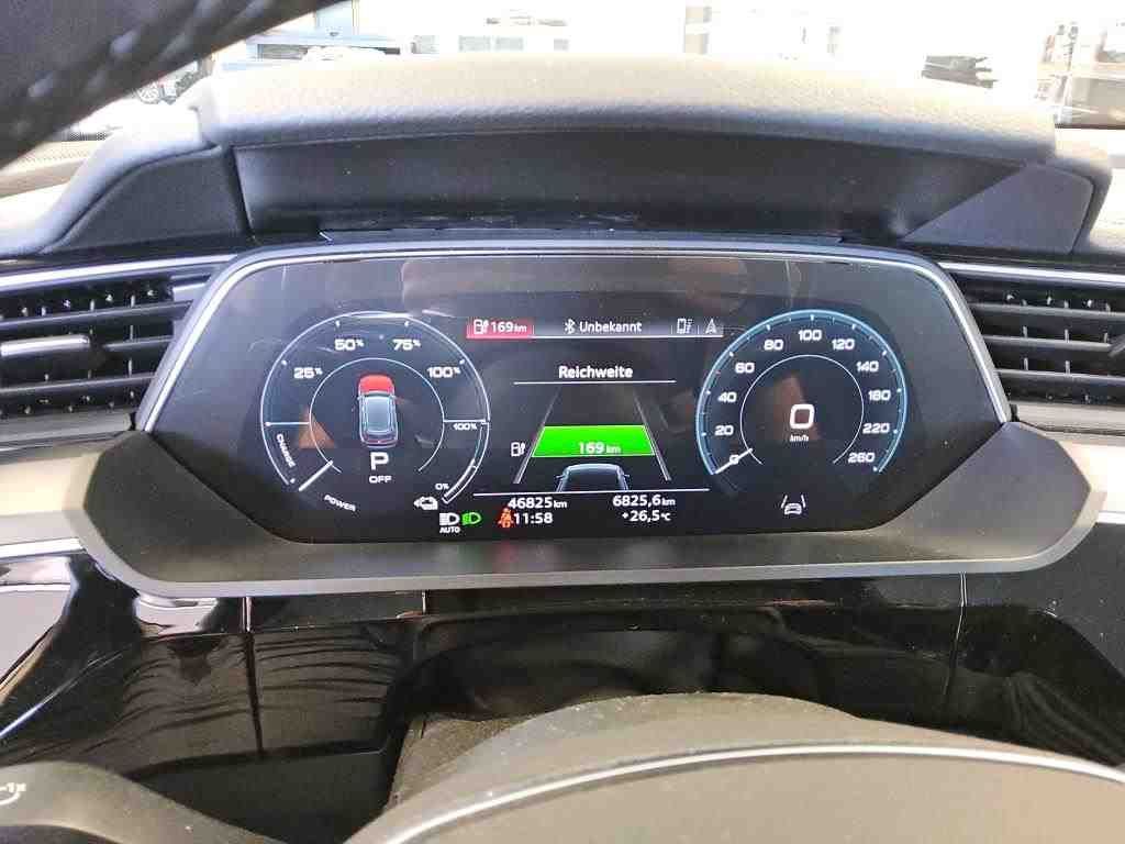 Fahrzeug autohaus mense Fahrzeugabbildung Audi e-tron 50 quattro Basis CarPlay|Luft|Standhzg|LM