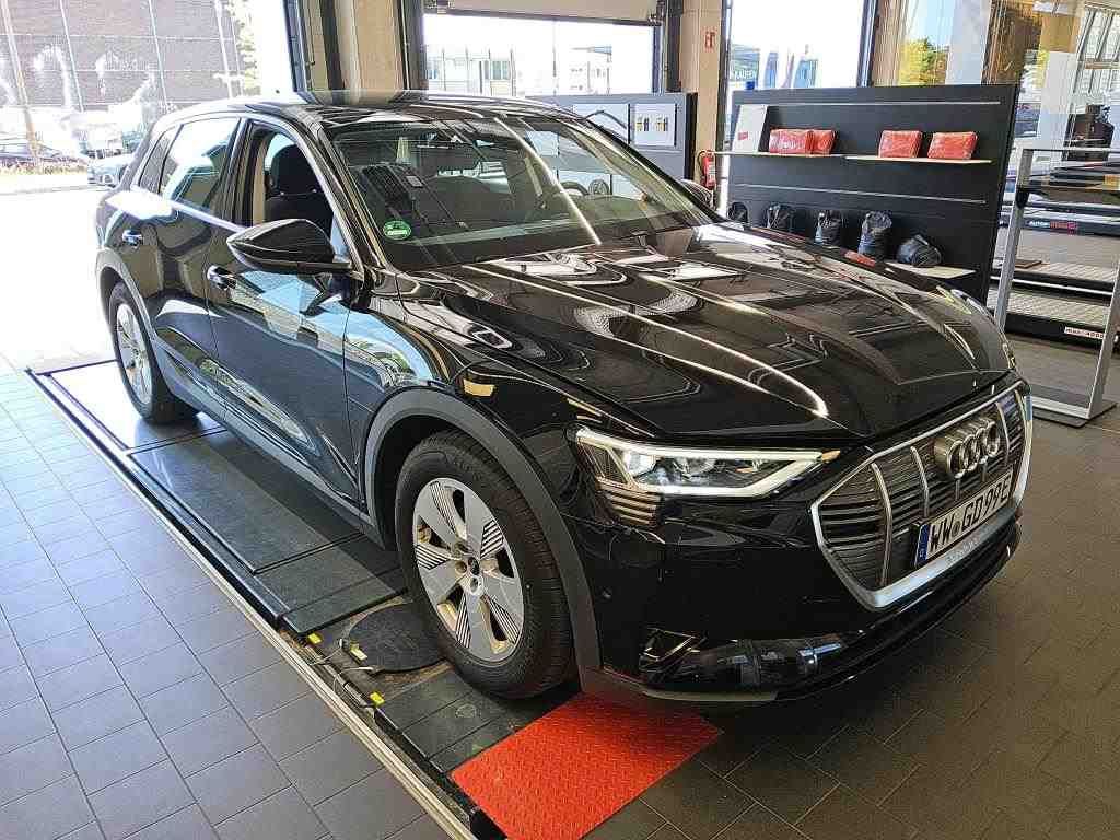 Fahrzeug autohaus mense Fahrzeugabbildung Audi e-tron 50 quattro Basis CarPlay|Luft|Standhzg|LM