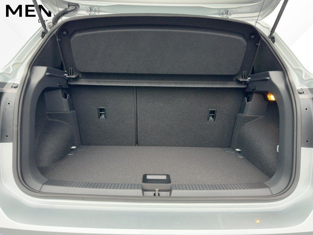 Fahrzeugabbildung Volkswagen T-Cross 1.0 TSI DSG R-Line AHK Nav Kamera IQLigh