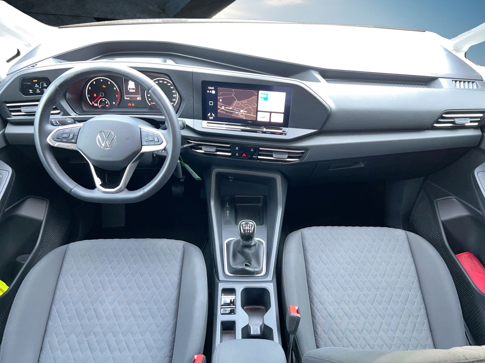 Fahrzeugabbildung Volkswagen Caddy 1.5 TSI Life CarPlay|Navi|KlimaA|PDC