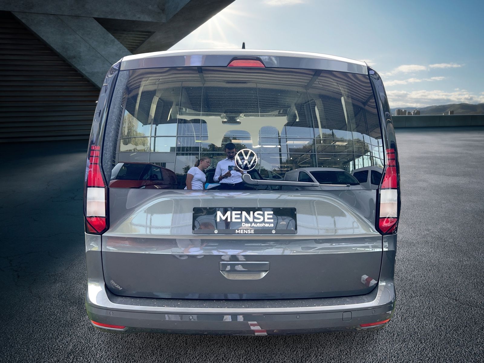 Fahrzeugabbildung Volkswagen Caddy 1.5 TSI Life CarPlay|Navi|KlimaA|PDC