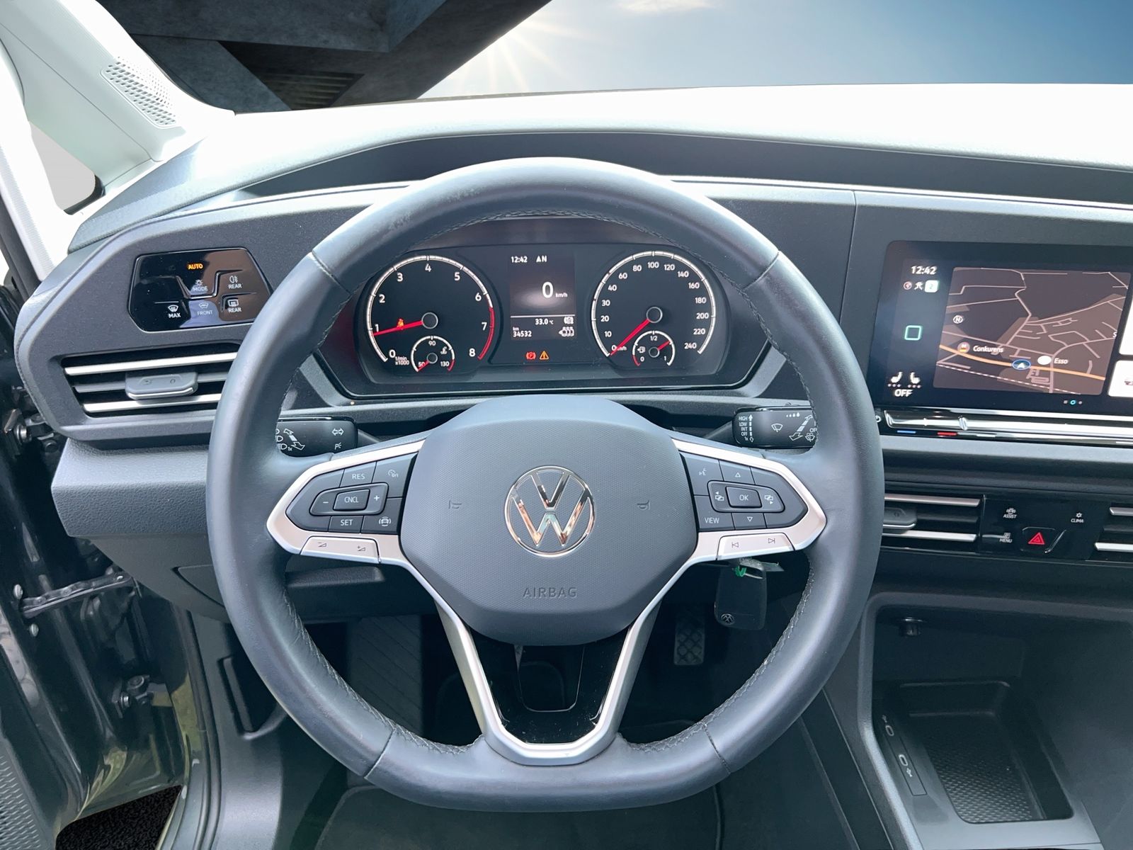 Fahrzeugabbildung Volkswagen Caddy 1.5 TSI Life CarPlay|Navi|KlimaA|PDC