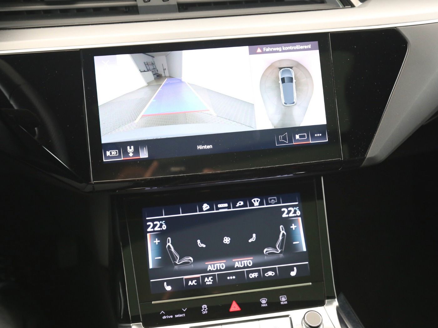 Fahrzeug autohaus mense Fahrzeugabbildung Audi e-tron 50 quattro advanced Matrix|CarPlay|HUD|SD