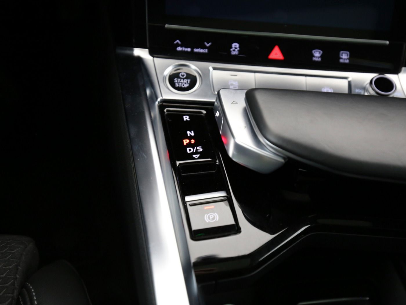 Fahrzeug autohaus mense Fahrzeugabbildung Audi e-tron 50 quattro advanced Matrix|CarPlay|HUD|SD