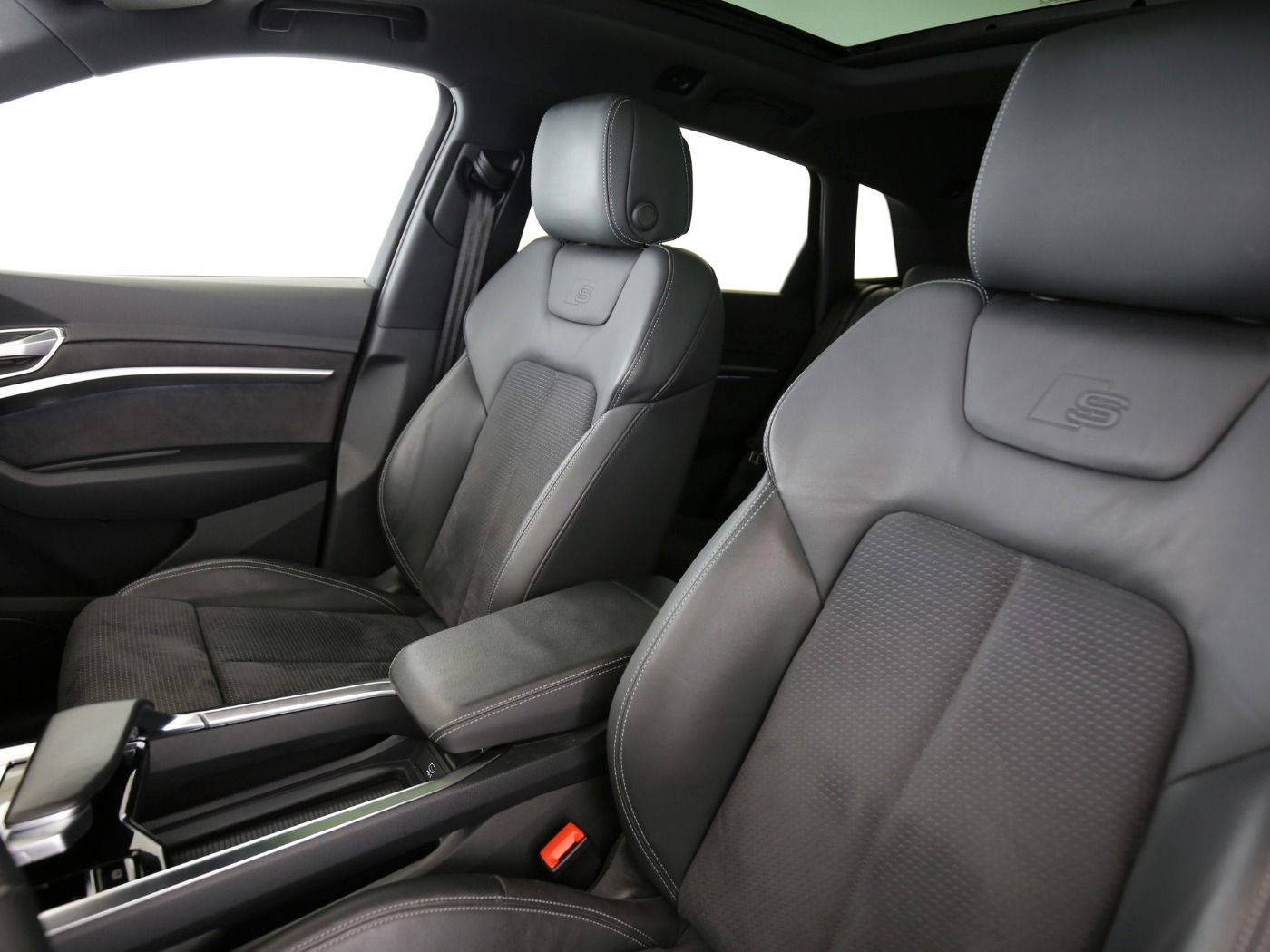 Fahrzeug autohaus mense Fahrzeugabbildung Audi e-tron 50 quattro advanced Matrix|CarPlay|HUD|SD