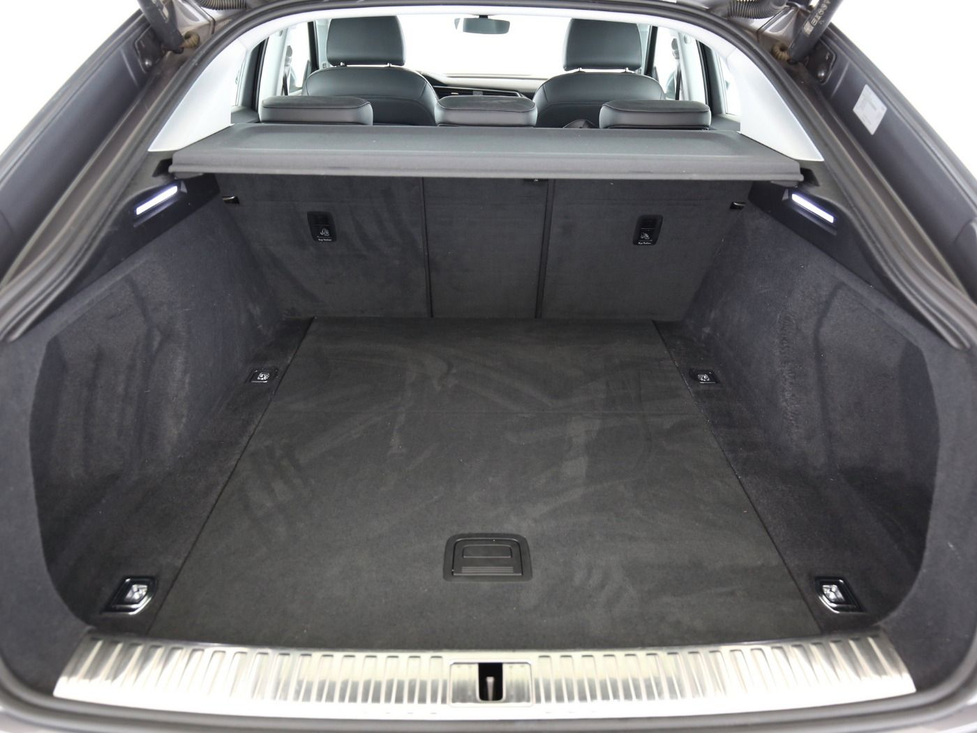 Fahrzeugabbildung Audi e-tron Sportback 50 quattro AHK|HUD|Luft|LED