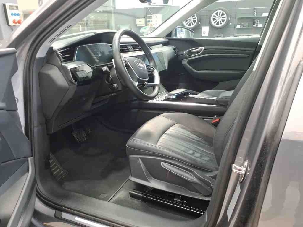 Fahrzeug autohaus mense Fahrzeugabbildung Audi e-tron Sportback quattro 230kW AHK|HUD|Luft|LED