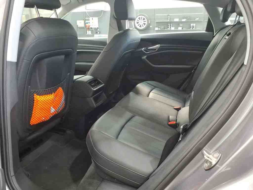 Fahrzeug autohaus mense Fahrzeugabbildung Audi e-tron Sportback quattro 230kW AHK|HUD|Luft|LED