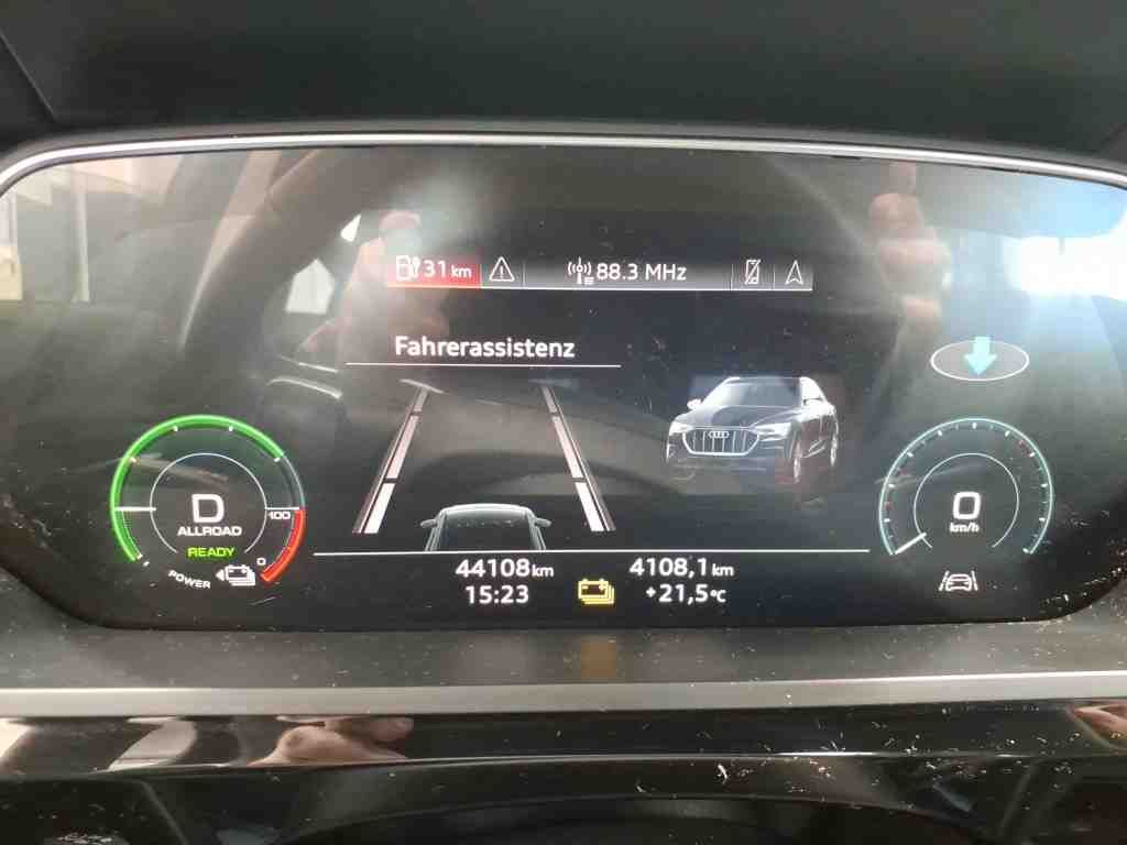 Fahrzeug autohaus mense Fahrzeugabbildung Audi e-tron Sportback quattro 230kW AHK|HUD|Luft|LED