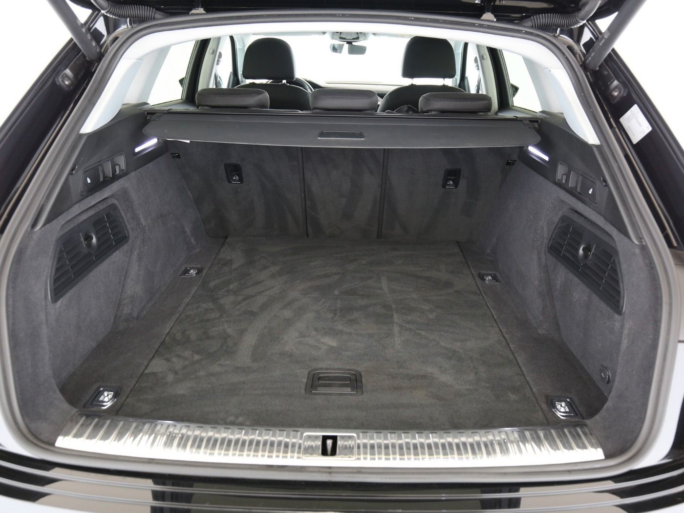 Fahrzeugabbildung Audi e-tron 55 quattro advanced CarPlay|AHK|Luft