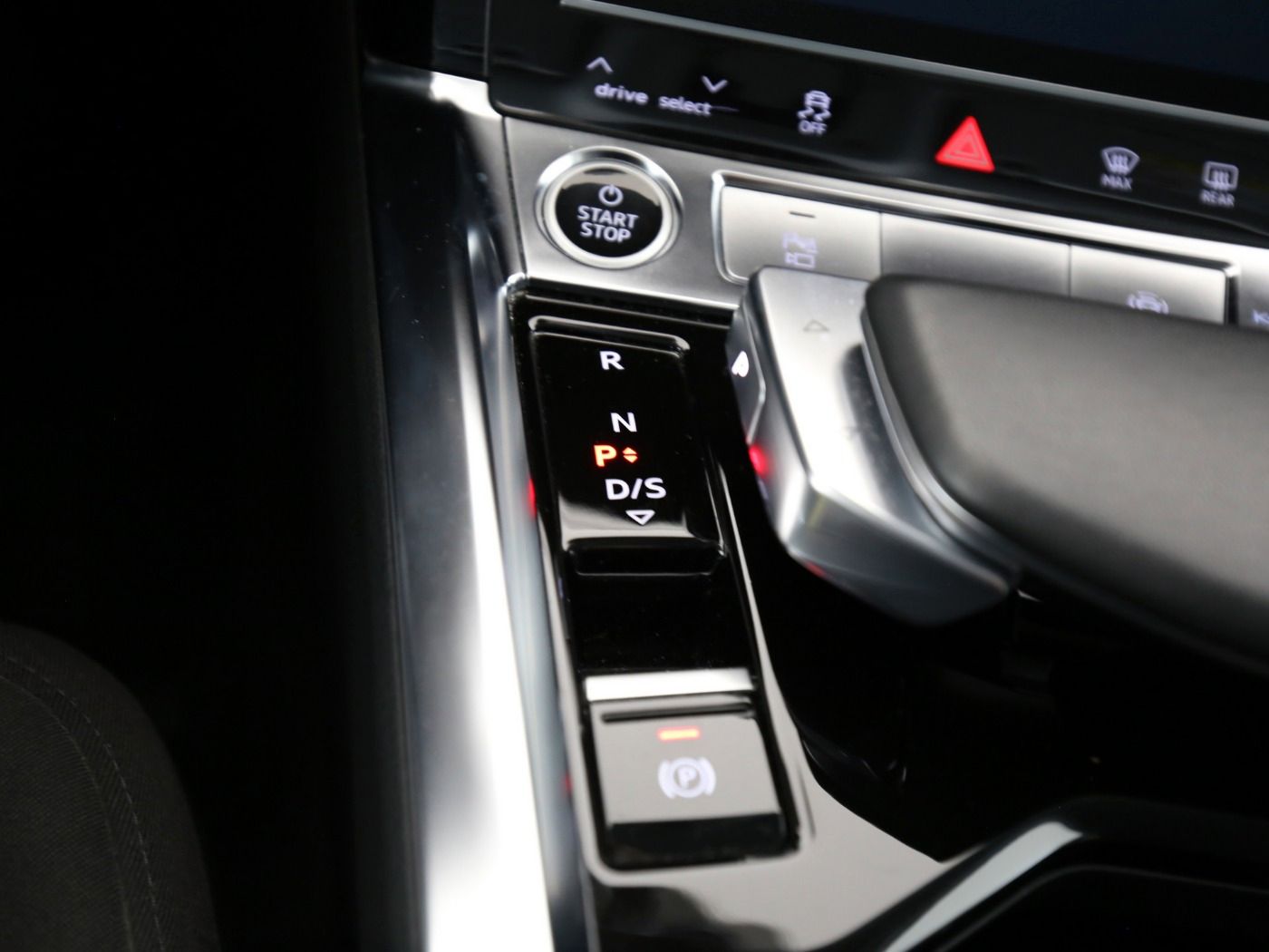 Fahrzeugabbildung Audi e-tron 55 quattro advanced CarPlay|AHK|Luft