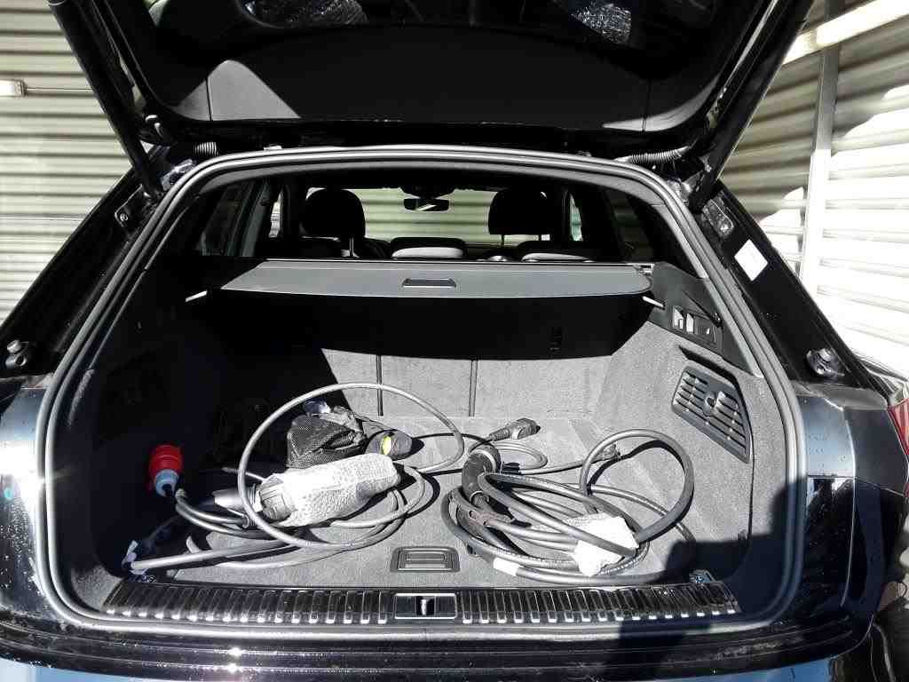 Fahrzeugabbildung Audi e-tron e-tron quattro 230kW 1-Gang Automatikgetr