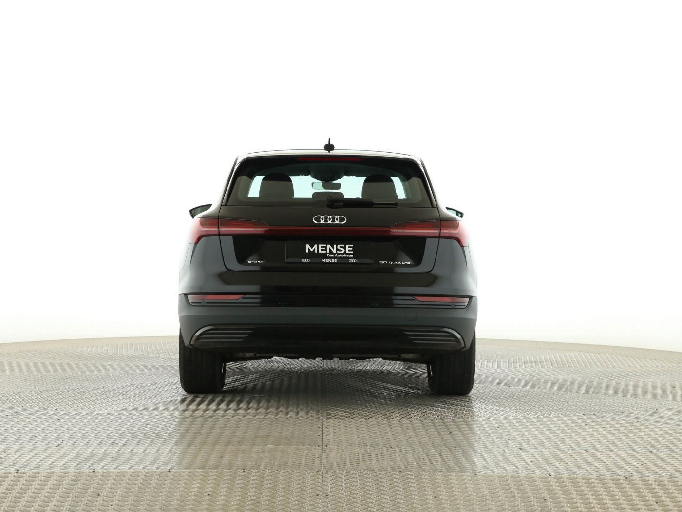 Fahrzeug autohaus mense Fahrzeugabbildung Audi e-tron quattro 230kW AHK|Luft|Standhzg|LED|Navi