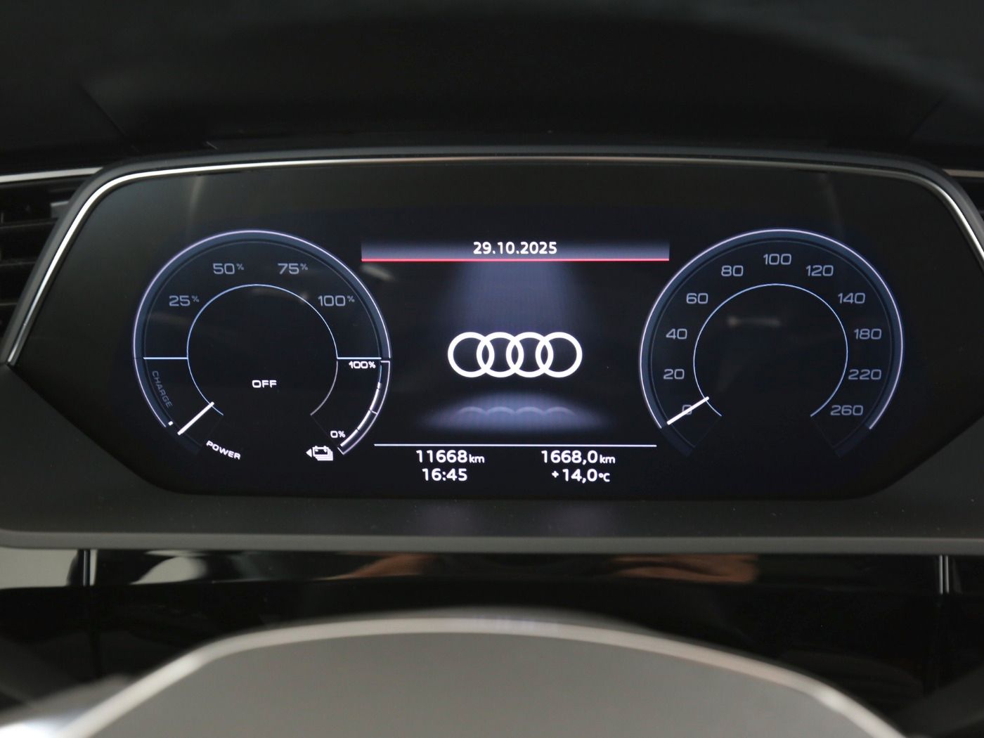 Fahrzeug autohaus mense Fahrzeugabbildung Audi e-tron 50 quattro advanced Luft|Pano|SD|Standhzg