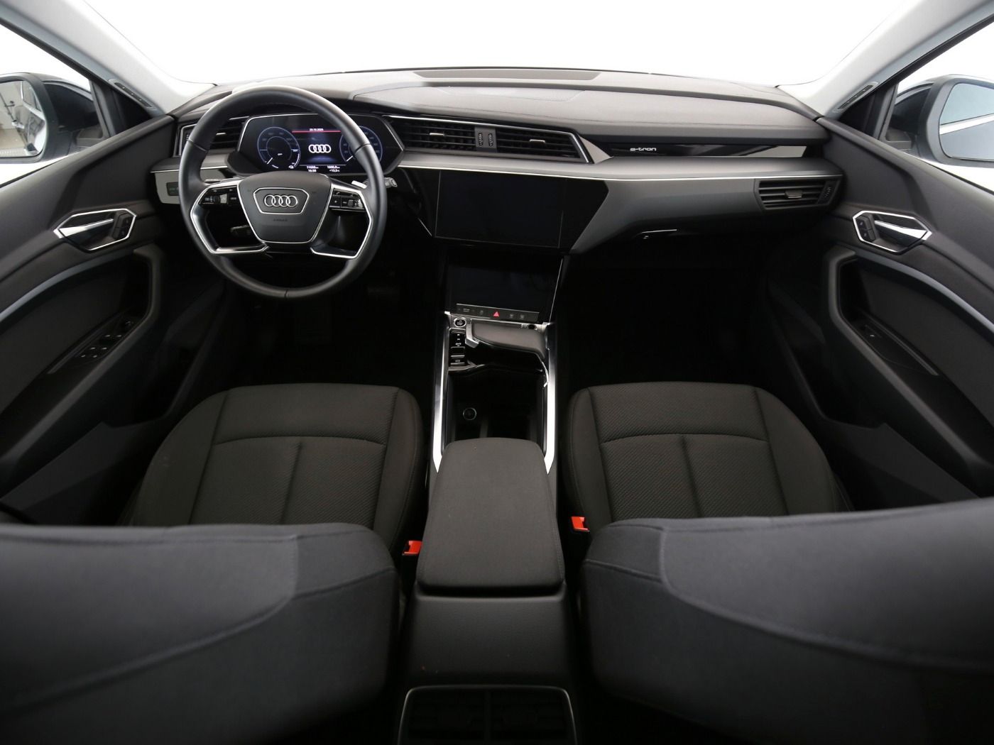 Fahrzeug autohaus mense Fahrzeugabbildung Audi e-tron 50 quattro advanced Luft|Pano|SD|Standhzg