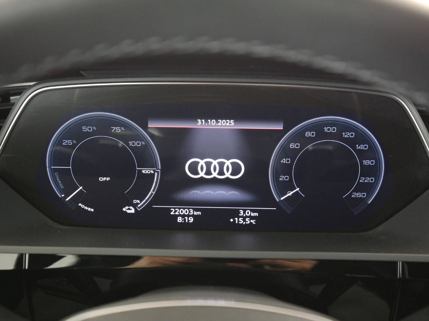 Fahrzeug autohaus mense Fahrzeugabbildung Audi e-tron 50 quattro advanced AHK|Luft|Standhzg|LED
