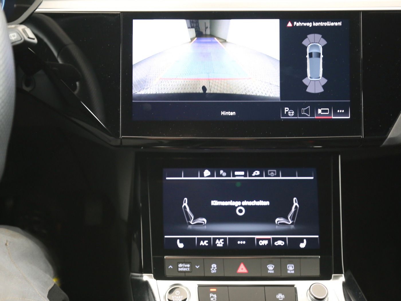 Fahrzeug autohaus mense Fahrzeugabbildung Audi e-tron 50 quattro advanced AHK|Luft|Standhzg|LED