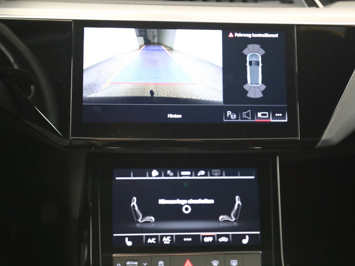 Fahrzeug autohaus mense Fahrzeugabbildung Audi e-tron 50 quattro advanced AHK|Luft|Standhzg|LED