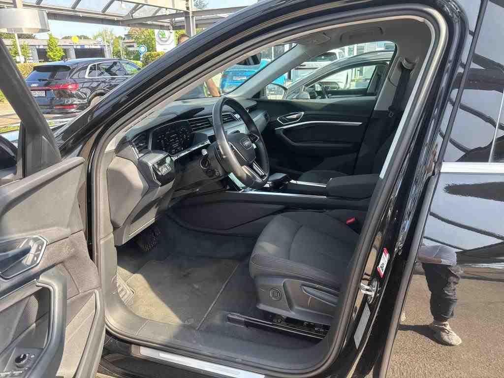 Fahrzeug autohaus mense Fahrzeugabbildung Audi e-tron advanced quattro 300kW CarPlay|AHK|Luft