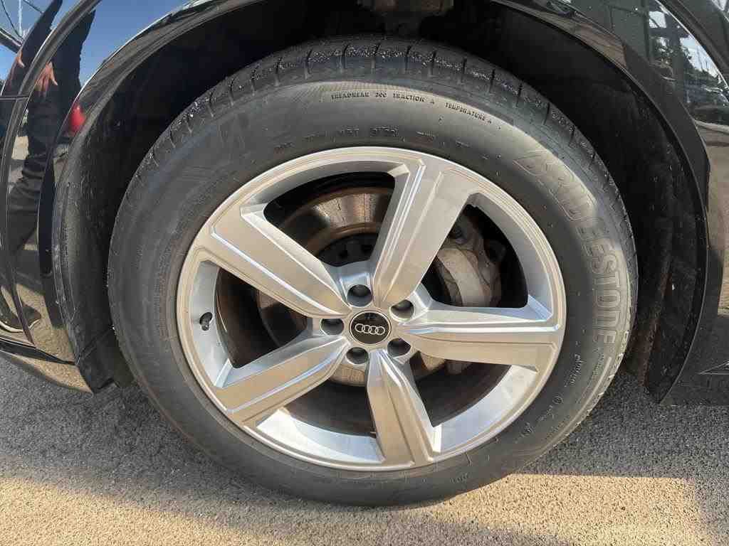 Fahrzeug autohaus mense Fahrzeugabbildung Audi e-tron advanced quattro 300kW CarPlay|AHK|Luft