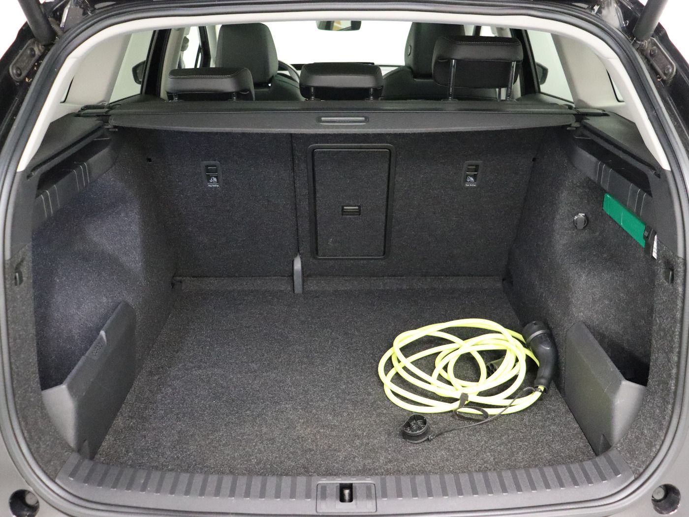 Fahrzeug autohaus mense Fahrzeugabbildung SKODA Enyaq iV 80 |Pano|4xSHZ|FLA|ACC|WPumpe|HUD|SpurH